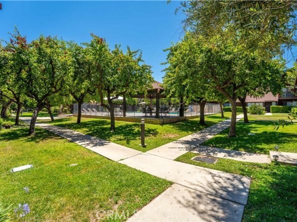 20110 Cohasset Street 22, Winnetka (los Angeles) CA 91306