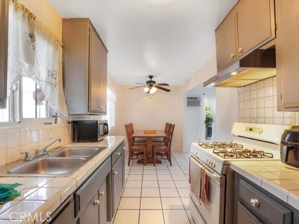 6904 Radford Avenue 1, North Hollywood (los Angeles) CA 91605