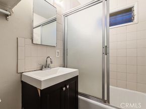 8942 Ilex Avenue, Sun Valley (los Angeles) CA 91352