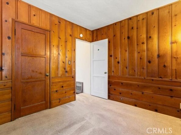 8942 Ilex Avenue, Sun Valley (los Angeles) CA 91352