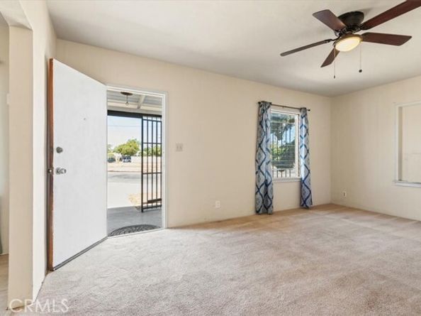 8942 Ilex Avenue, Sun Valley (los Angeles) CA 91352