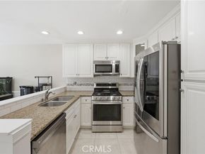 13091 Hubbard Street 5, Sylmar (los Angeles) CA 91342