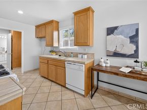 16012 Los Alimos, Granada Hills (los Angeles) CA 91344