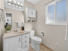 16012 Los Alimos, Granada Hills (los Angeles) CA 91344