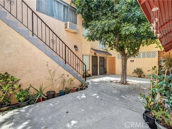 7904 Laurel Canyon 12, North Hollywood (los Angeles) CA 91605