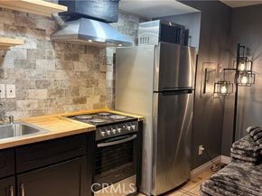 7904 Laurel Canyon 12, North Hollywood (los Angeles) CA 91605