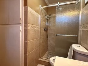 7904 Laurel Canyon 12, North Hollywood (los Angeles) CA 91605