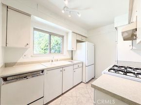 6041 Fountain Park Lane 11, Woodland Hills (los Angeles) CA 91367