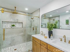 9407 Collett, North Hills (los Angeles) CA 91343