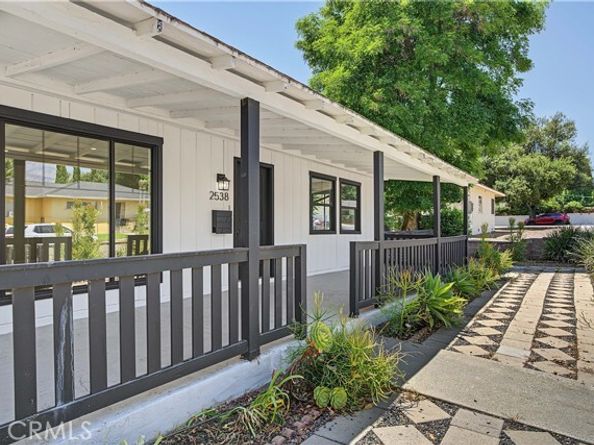2538 Woodlyn Road, Pasadena CA 91107