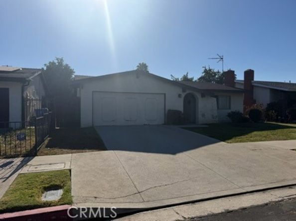 7907 Etiwanda, Reseda (los Angeles) CA 91335
