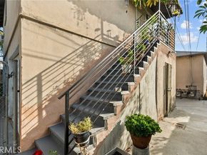 5619 Willowcrest Avenue, North Hollywood (los Angeles) CA 91601