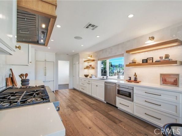 1120 Dolphin, Corona Del Mar (newport Beach) CA 92625