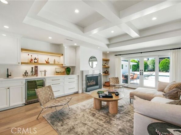 1120 Dolphin, Corona Del Mar (newport Beach) CA 92625
