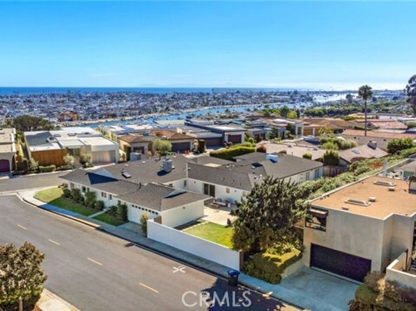 1120 Dolphin, Corona Del Mar (newport Beach) CA 92625