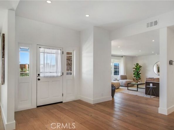 1120 Dolphin, Corona Del Mar (newport Beach) CA 92625