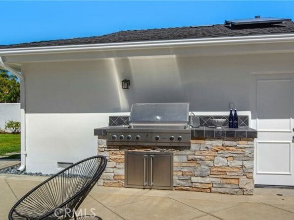 1120 Dolphin, Corona Del Mar (newport Beach) CA 92625