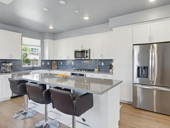 437 Jupiter, Escondido CA 92025