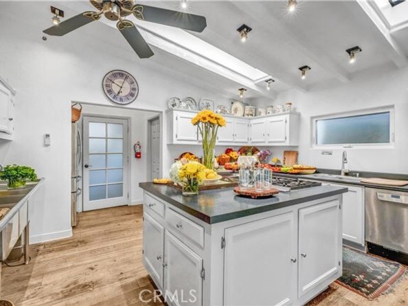 21095 Raquel Road, Laguna Beach CA 92651