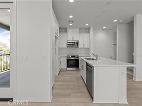 1661 W Broadway Lane, Anaheim CA 92801