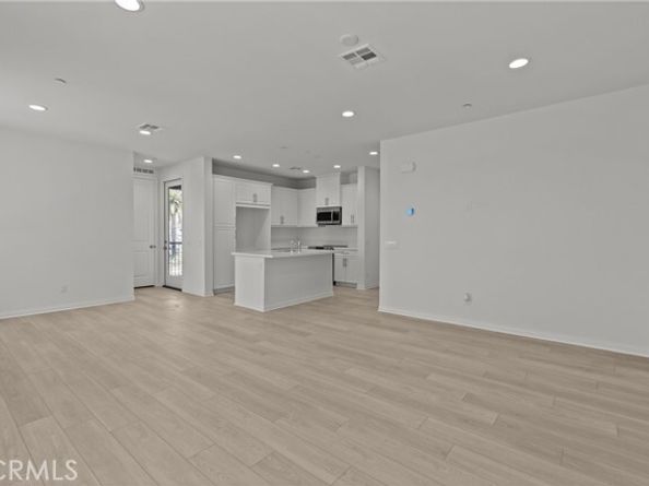 1661 W Broadway Lane, Anaheim CA 92801