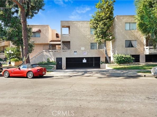 8020 Langdon Avenue 211, Van Nuys (los Angeles) CA 91406