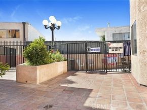 8020 Langdon Avenue 211, Van Nuys (los Angeles) CA 91406