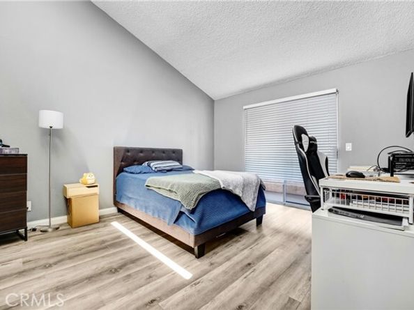8020 Langdon Avenue 211, Van Nuys (los Angeles) CA 91406