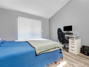 8020 Langdon Avenue 211, Van Nuys (los Angeles) CA 91406