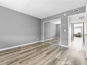8020 Langdon Avenue 211, Van Nuys (los Angeles) CA 91406