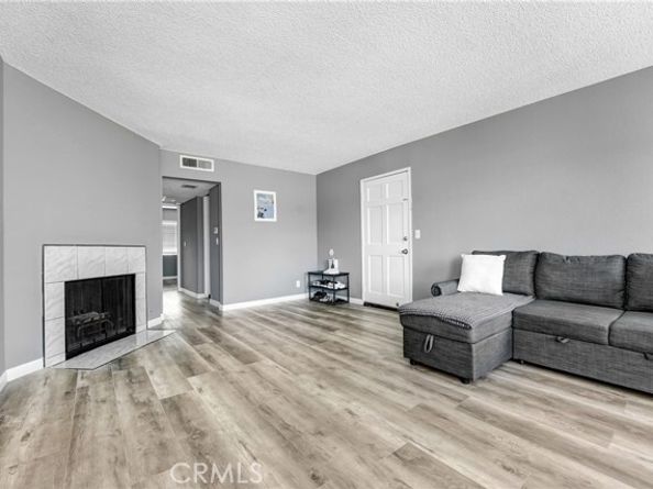 8020 Langdon Avenue 211, Van Nuys (los Angeles) CA 91406
