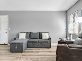 8020 Langdon Avenue 211, Van Nuys (los Angeles) CA 91406