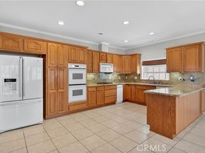18572 Fairhaven Ave, Tustin CA 92705