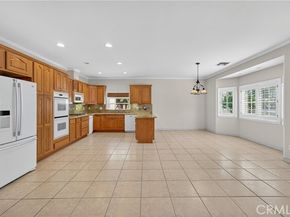 18572 Fairhaven Ave, Tustin CA 92705