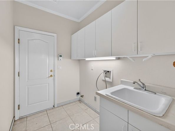 18572 Fairhaven Ave, Tustin CA 92705