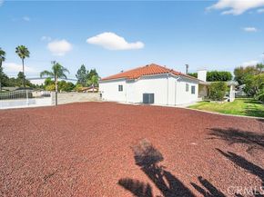 18572 Fairhaven Ave, Tustin CA 92705