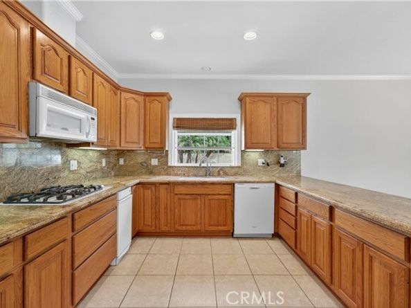 18572 Fairhaven Ave, Tustin CA 92705