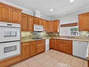 18572 Fairhaven Ave, Tustin CA 92705