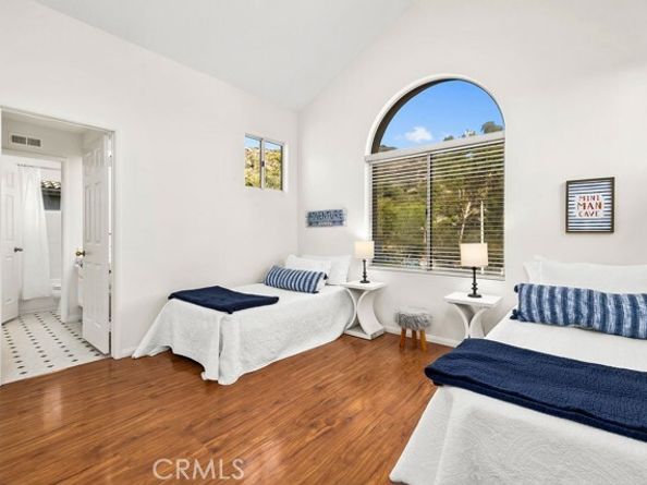 7 pandale, Lake Forest (el Toro) CA 92610