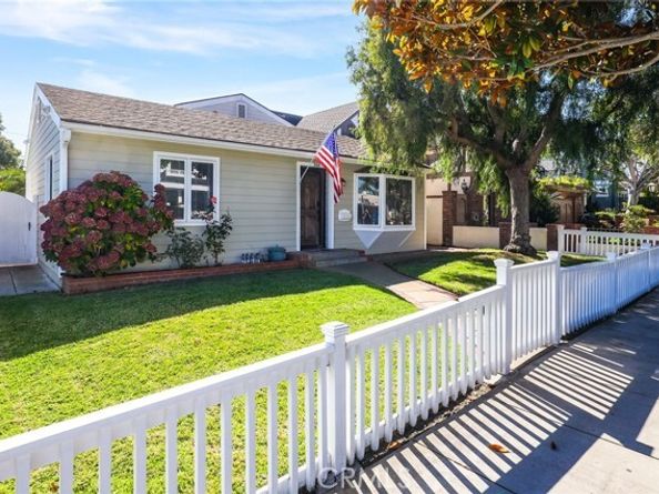 328 Poinsettia, Corona Del Mar (newport Beach) CA 92625