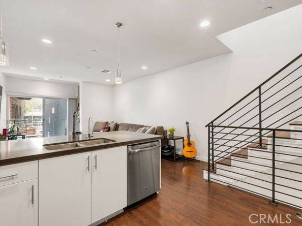 2222 Strata, Eagle Rock (los Angeles) CA 90041