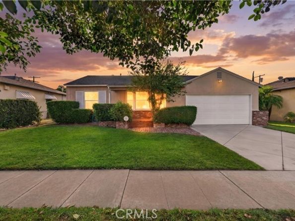 6724 De Celis Place, Los Angeles CA 91406