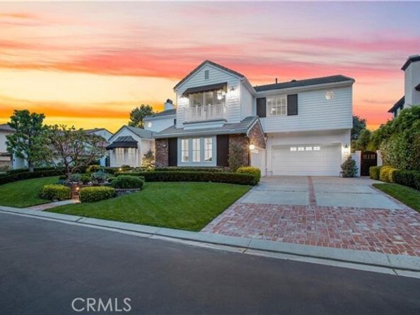 15 Canada Oaks, Laguna Hills CA 92679