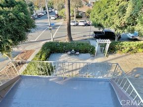 1500 E 1st Street, Long Beach CA 90802
