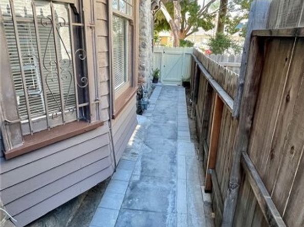 1500 E 1st Street, Long Beach CA 90802