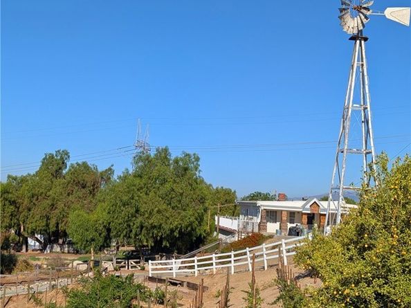 10161 Foothill Boulevard, Sylmar (los Angeles) CA 91342