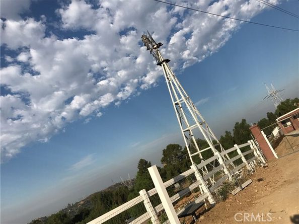10161 Foothill Boulevard, Sylmar (los Angeles) CA 91342