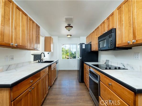 10161 Foothill Boulevard, Sylmar (los Angeles) CA 91342