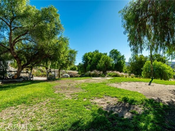 10161 Foothill Boulevard, Sylmar (los Angeles) CA 91342