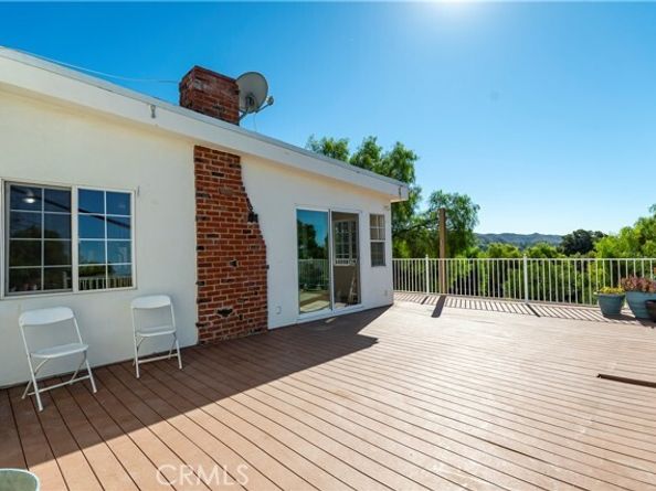 10161 Foothill Boulevard, Sylmar (los Angeles) CA 91342